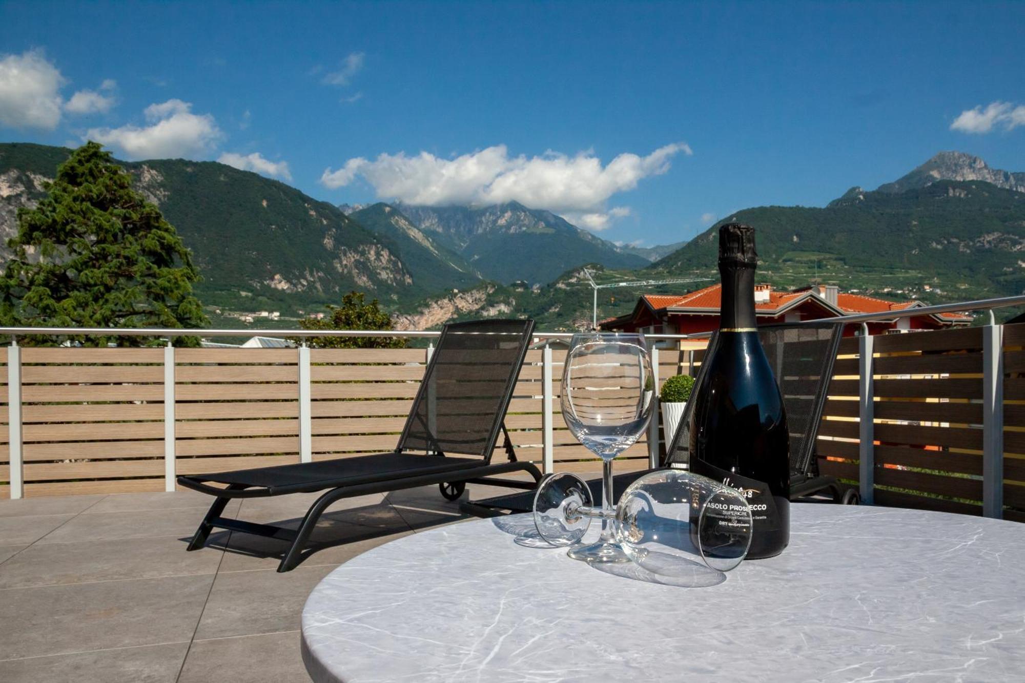 Appartamento Le Terrazze Living Riva del Garda Esterno foto